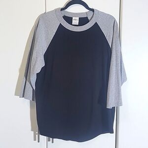 Shaka Men's Tshirt Size Large